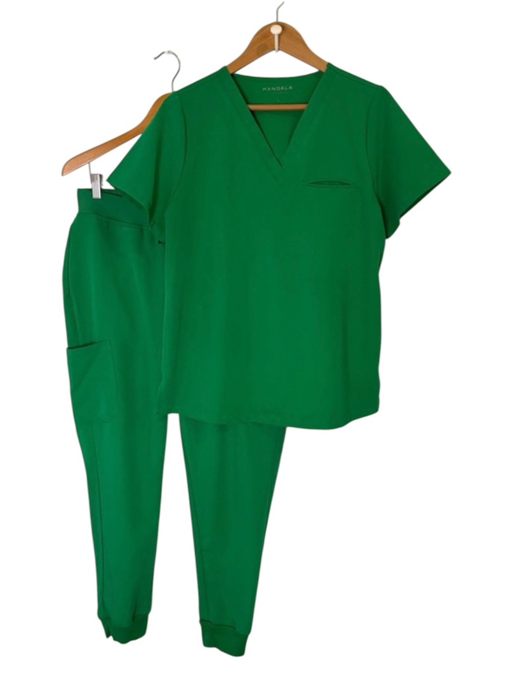 Mandala Scrub Set Kelly Green One Pocket Scrub Top Size L Jogger Bottoms Size LP